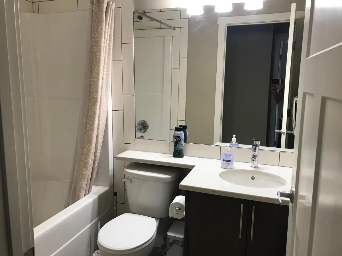 Home Stay! Calgary Extérieur photo
